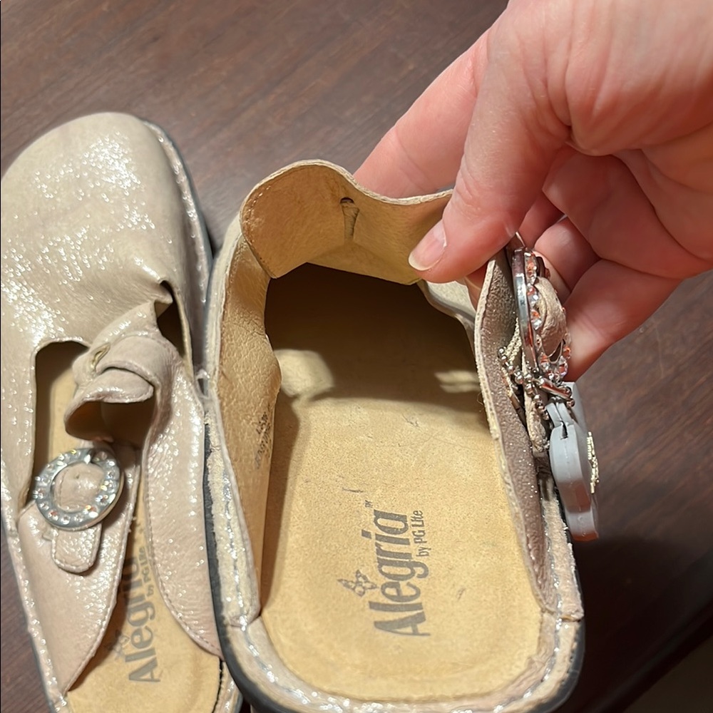 Alegria Cream Mules with Shimmering Finish New 41 - Picture 6 of 9